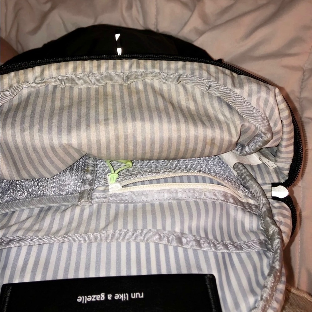Lululemon Run All Day Backpack - Picture 4 of 8